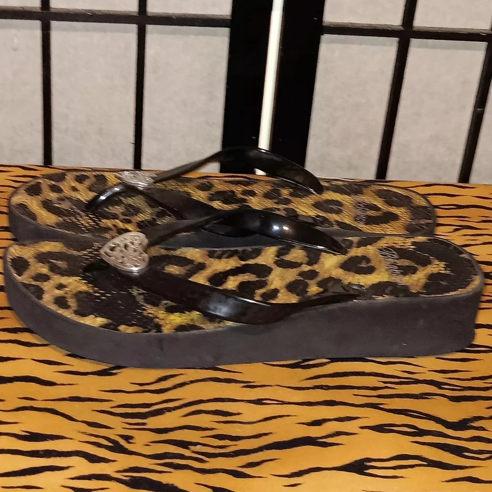 Brighton Leopard Print Wedge Flip Flop Sandals with Black Straps - Picture 4 of 7